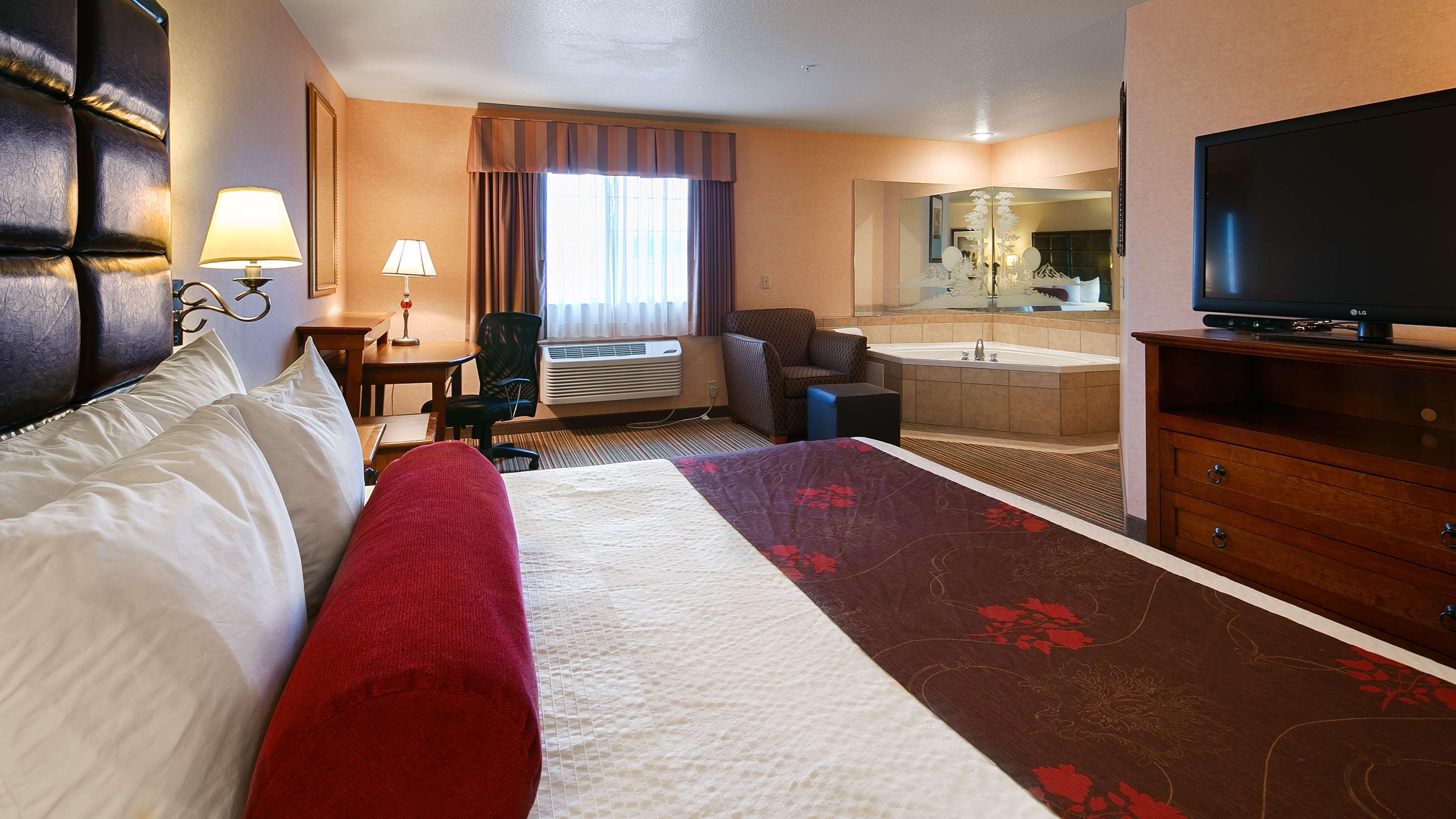 Best Western Plus Rama Inn & Suites La Grande Exterior photo