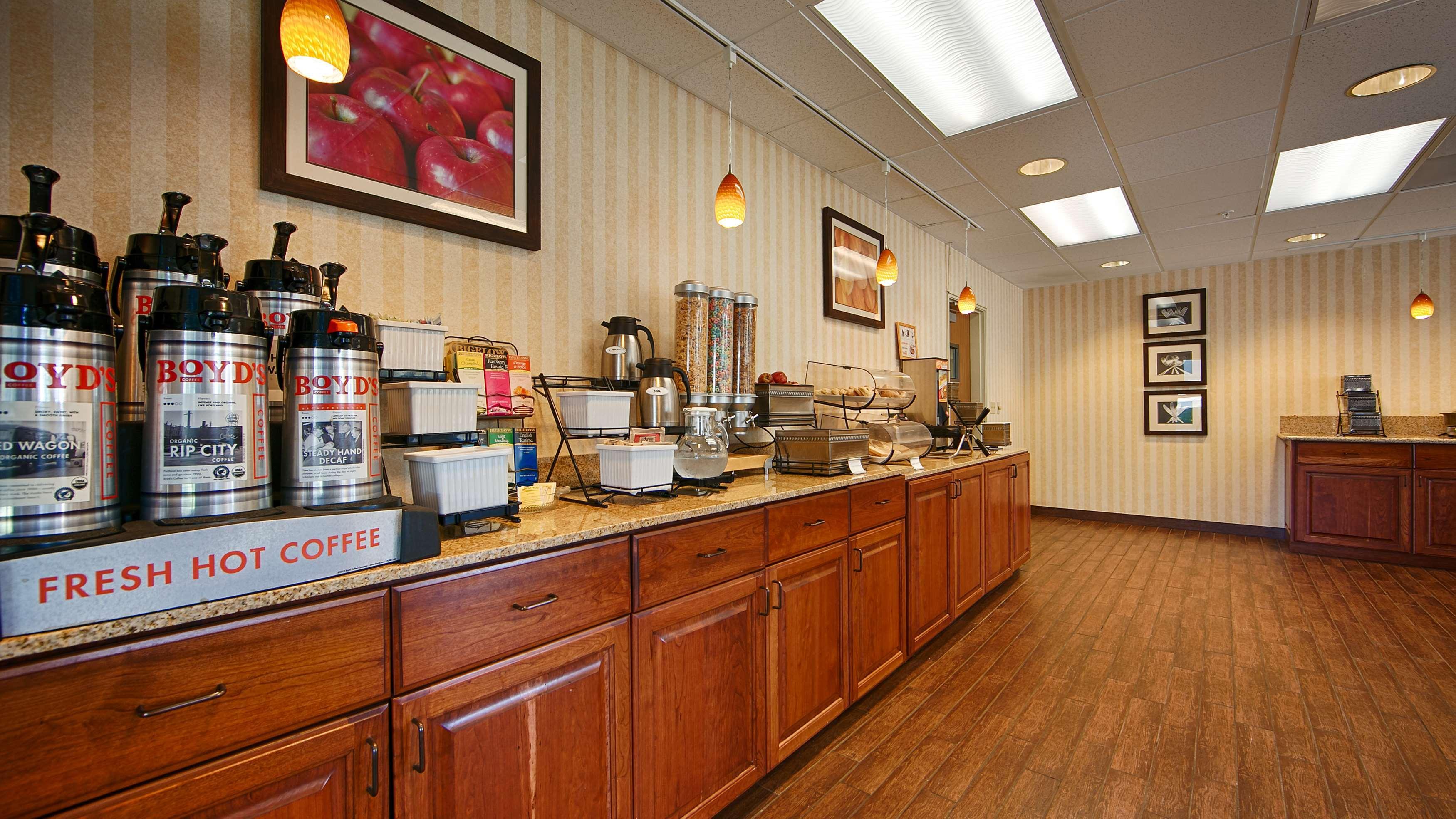Best Western Plus Rama Inn & Suites La Grande Exterior photo